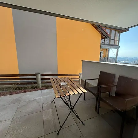 Danner Apartment *