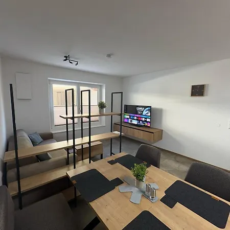 Danner Apartment *
